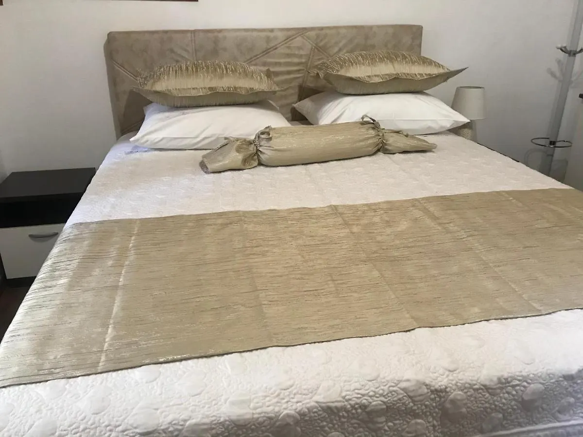 Center Apartment Neno 斯普利特